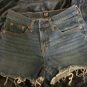 Gap shorts